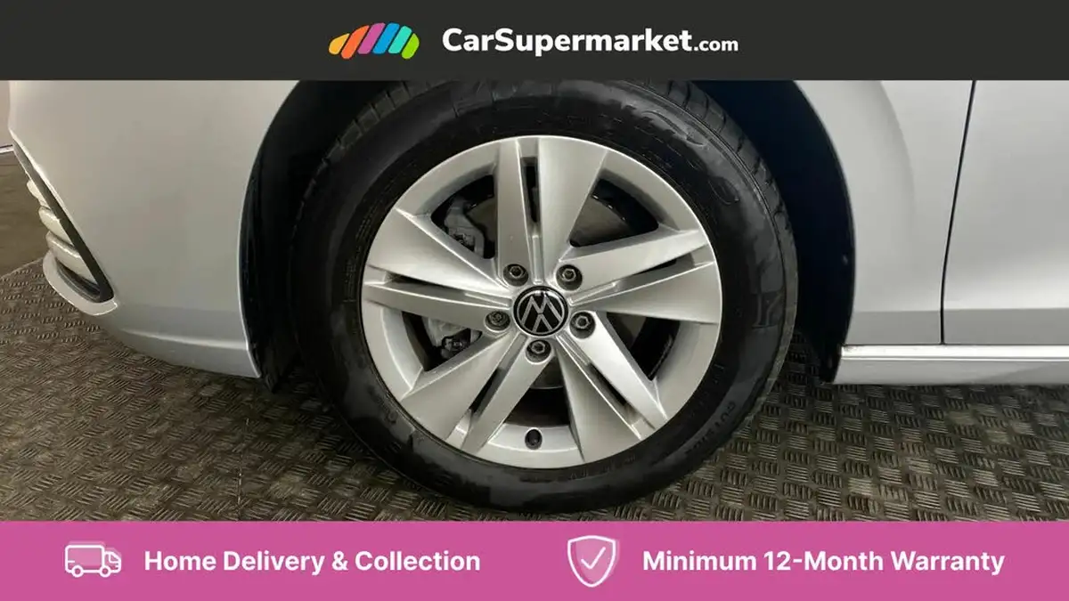 2022-volkswagen-golf-10-tsi-life-hatchback-big-18