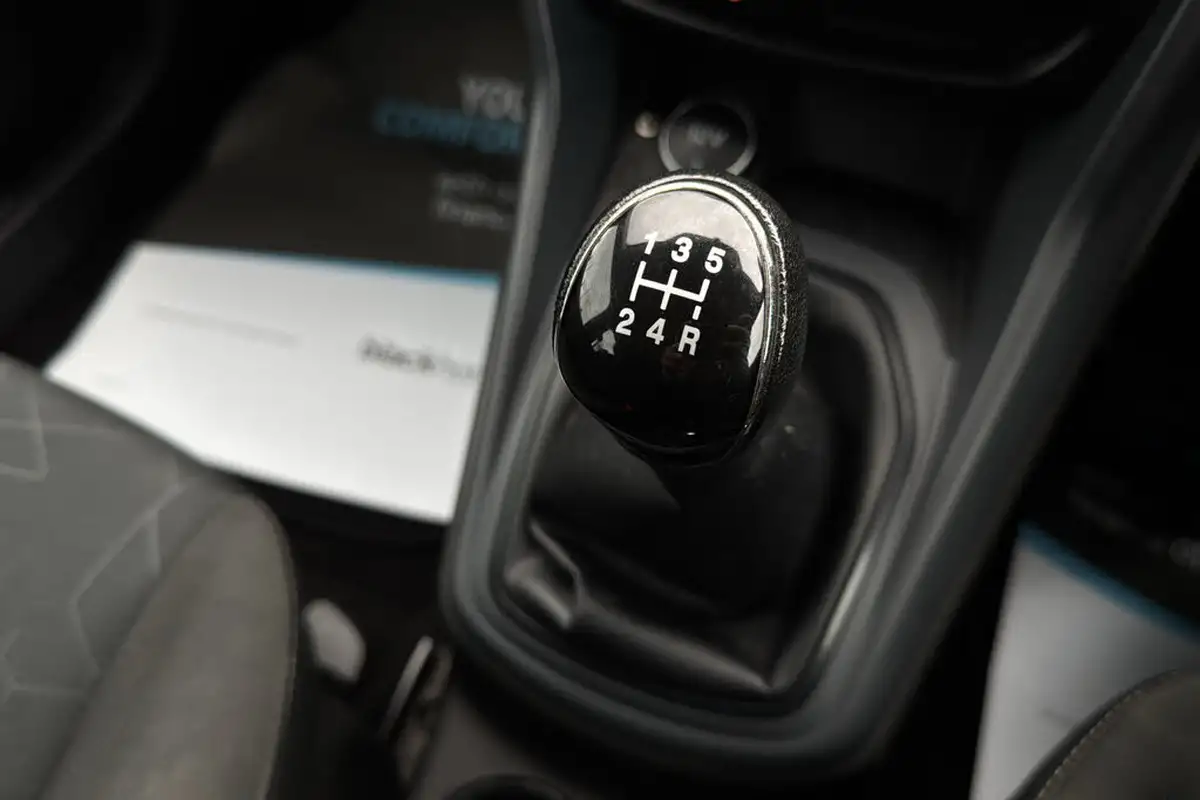 2014-ford-b-max-14-studio-big-11
