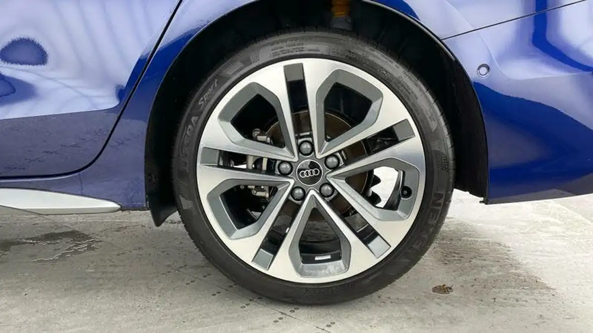 2024-audi-a3-15-35-tfsi-s-line-saloon-4d-big-32