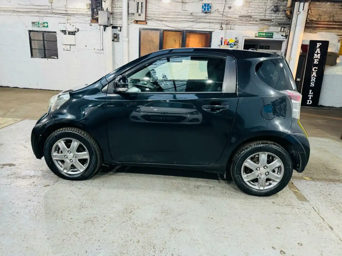 2009-toyota-iq-10-2-multidrive-big-7