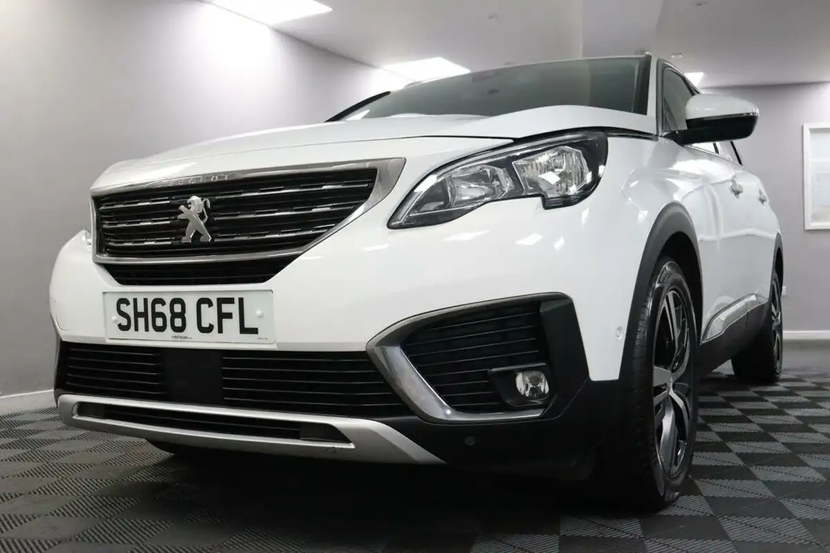 2018-peugeot-5008-suv-15-bluehdi-allure-big-23