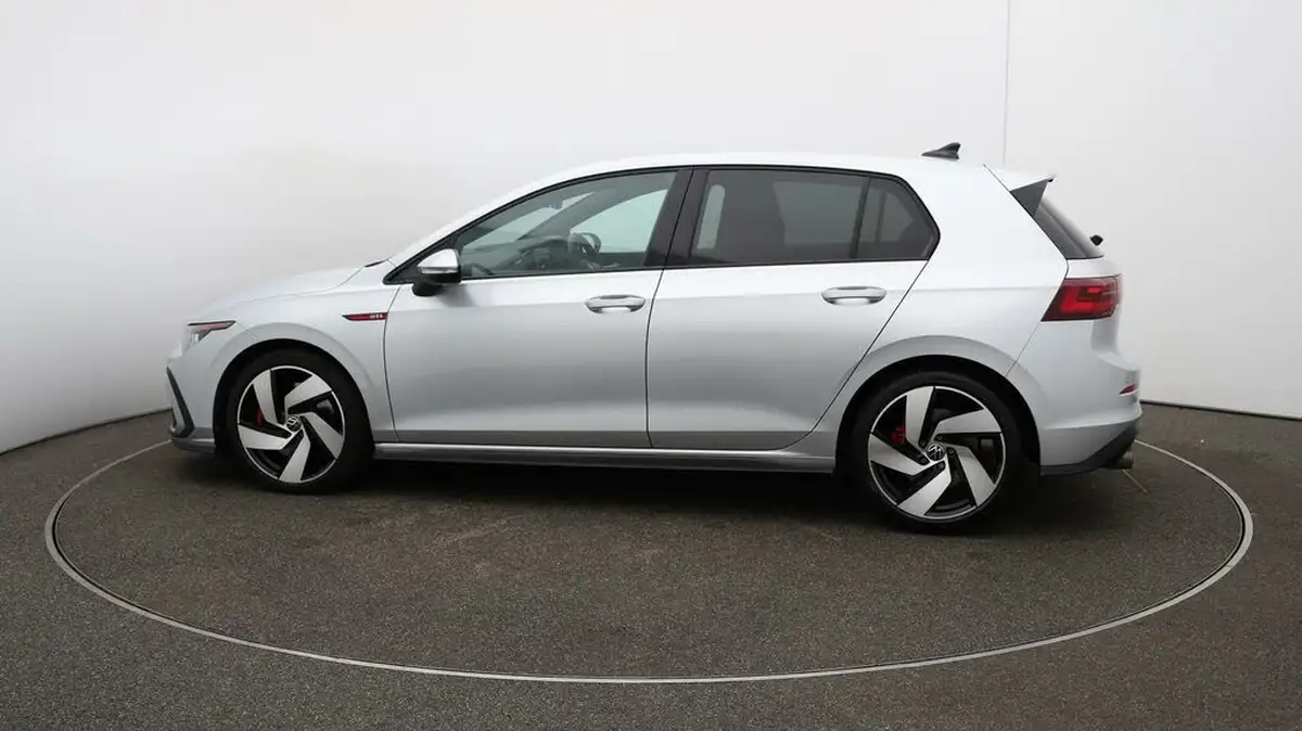 2022-volkswagen-golf-20-tsi-gti-dsg-big-51