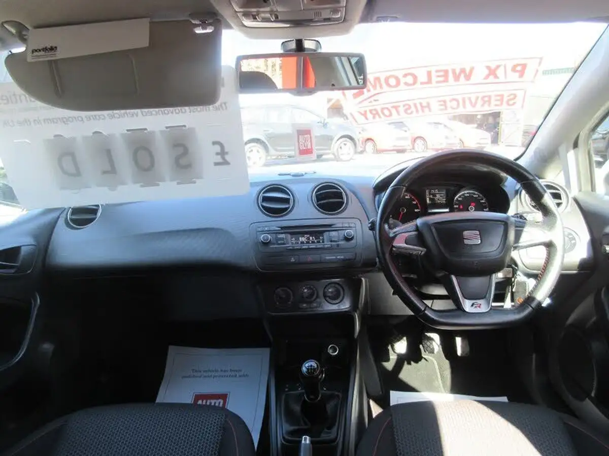 2013-seat-ibiza-12-fr-105-hatchback-5d-big-19