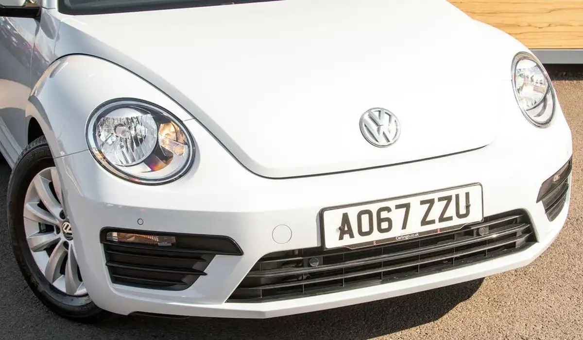 2018-volkswagen-beetle-12-tsi-base-hatchback-3d-big-10