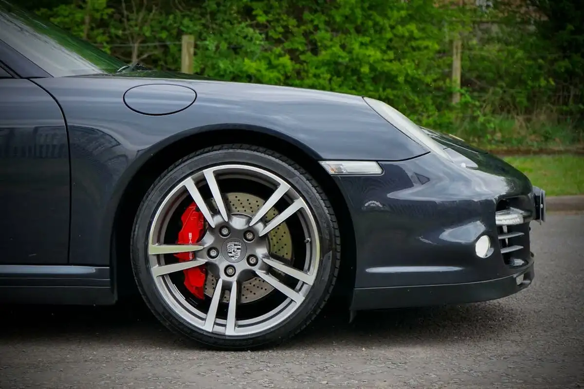2010-porsche-911-38-turbo-coupe-pdk-big-12
