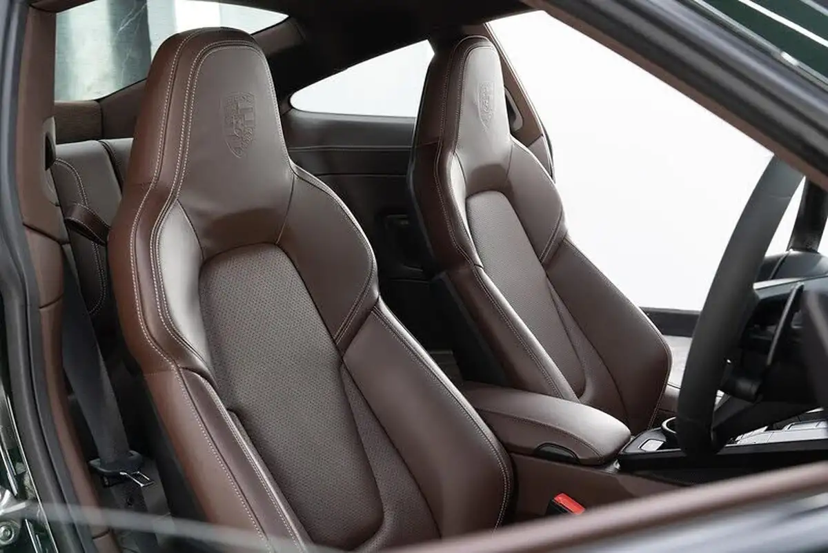 2021-porsche-911-30-carrera-gts-coupe-big-6