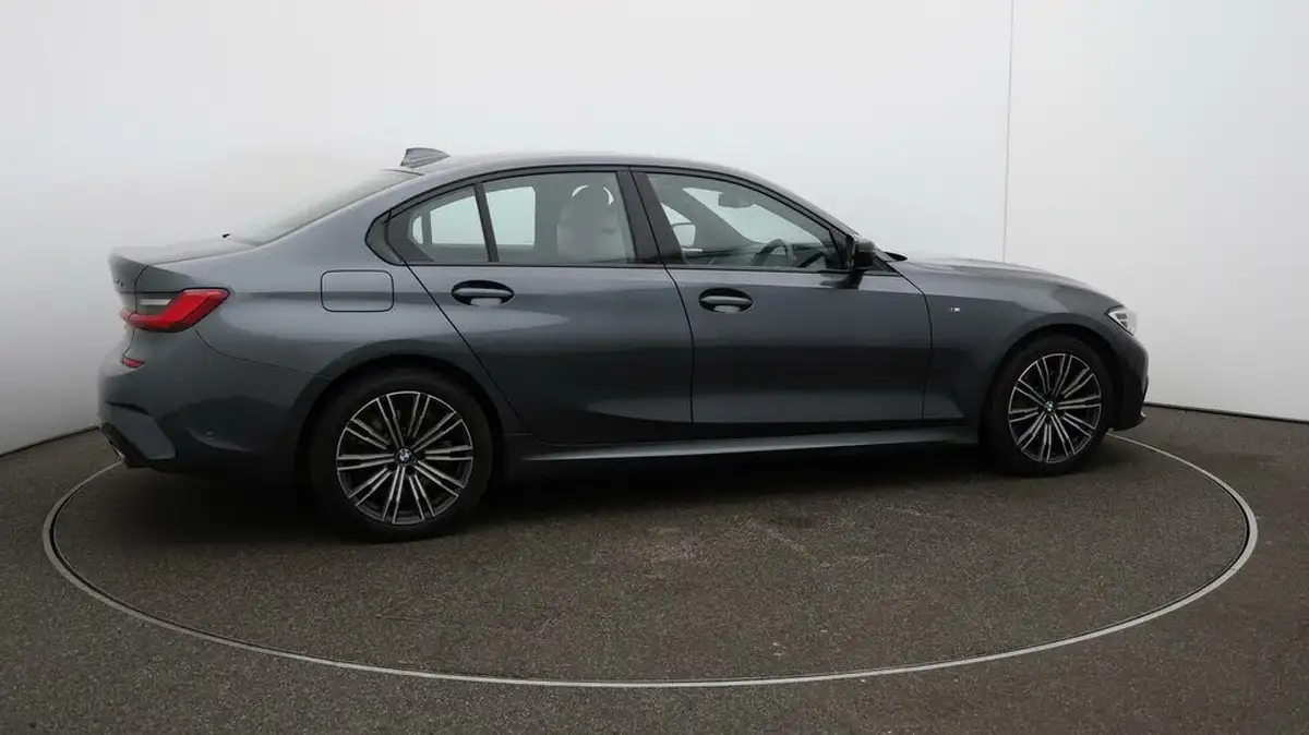 2020-bmw-3-series-20-330e-m-sport-saloon-4d-big-43