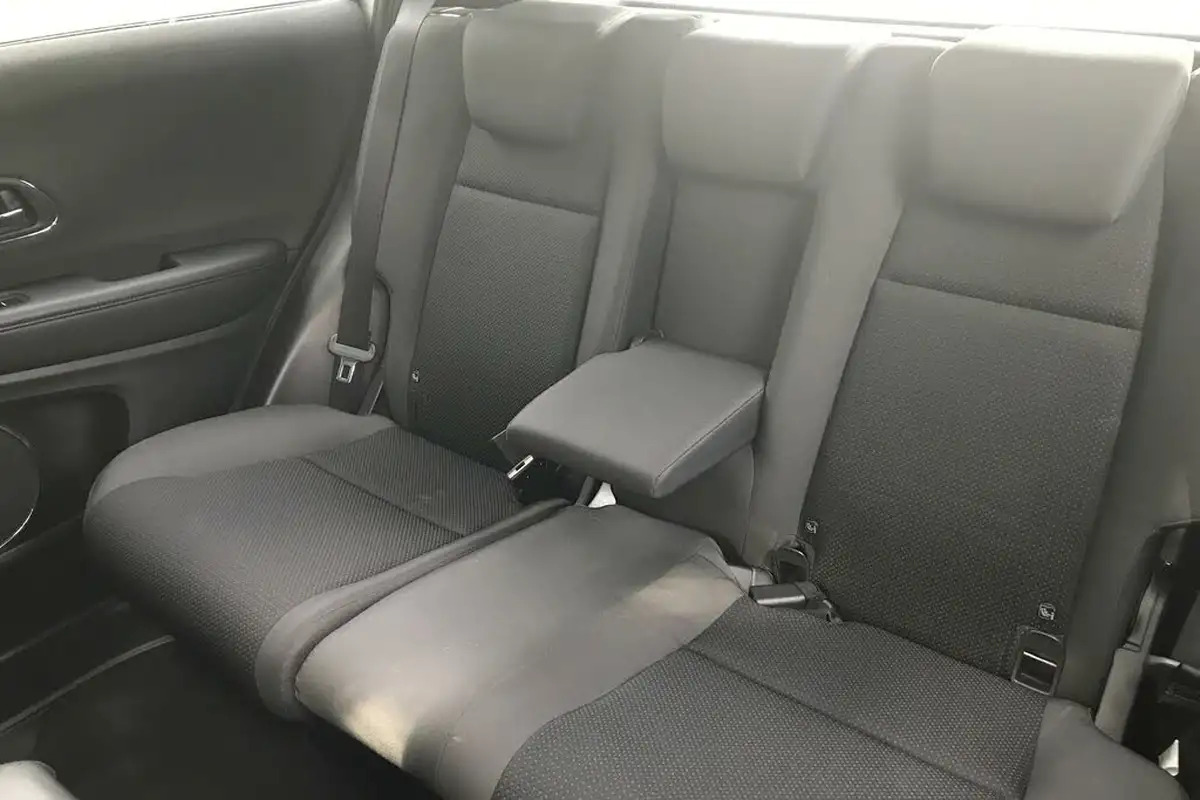 2018-honda-hr-v-15-i-vtec-se-cvt-big-8