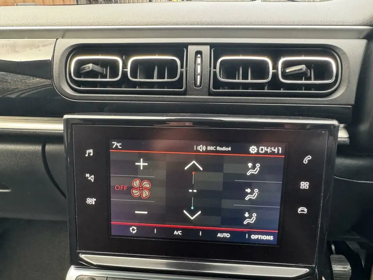 2017-citroen-c3-12-puretech-flair-82ps-big-28