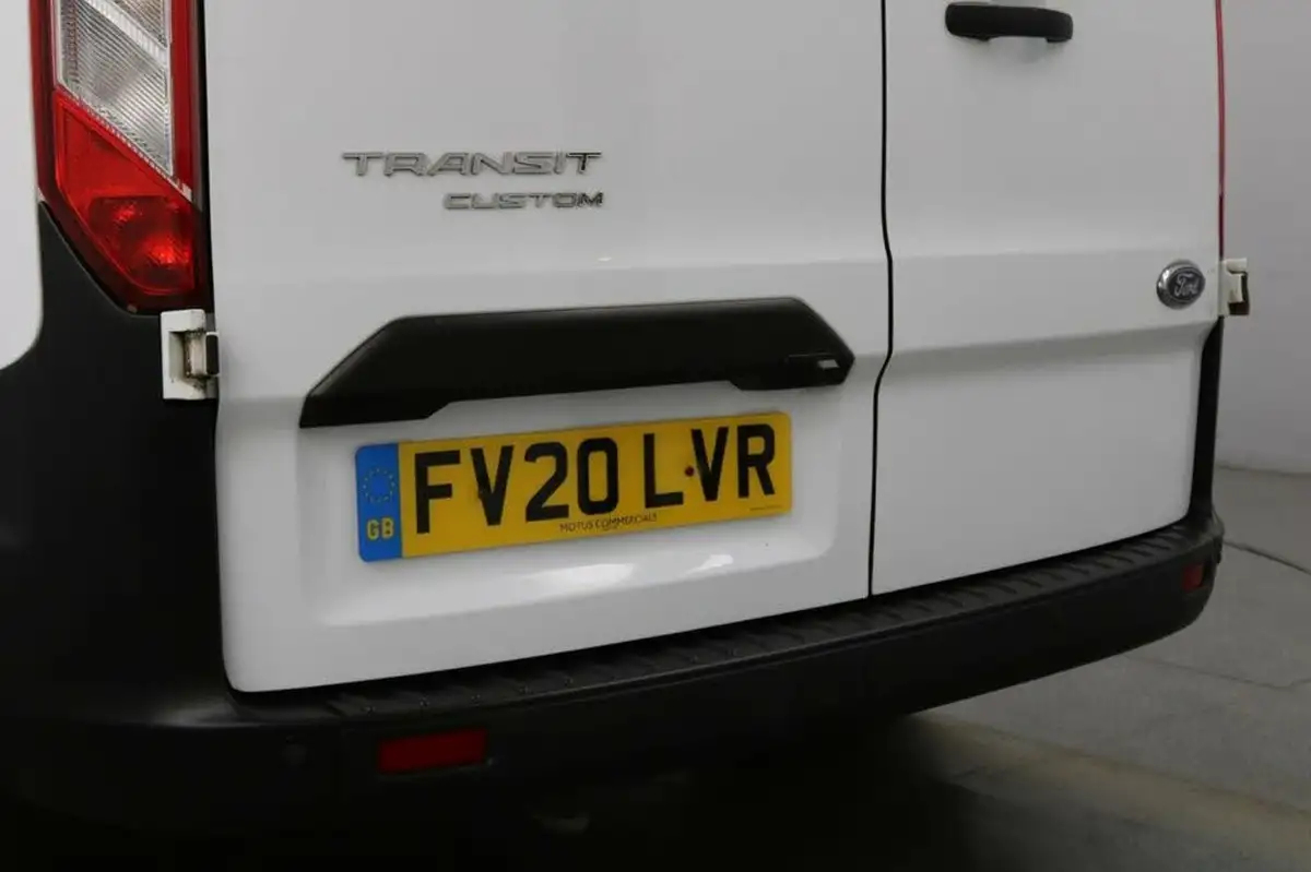 2020-ford-transit-custom-20tdci-280-l1h1-leader-105pseu6dt-panel-van-big-65