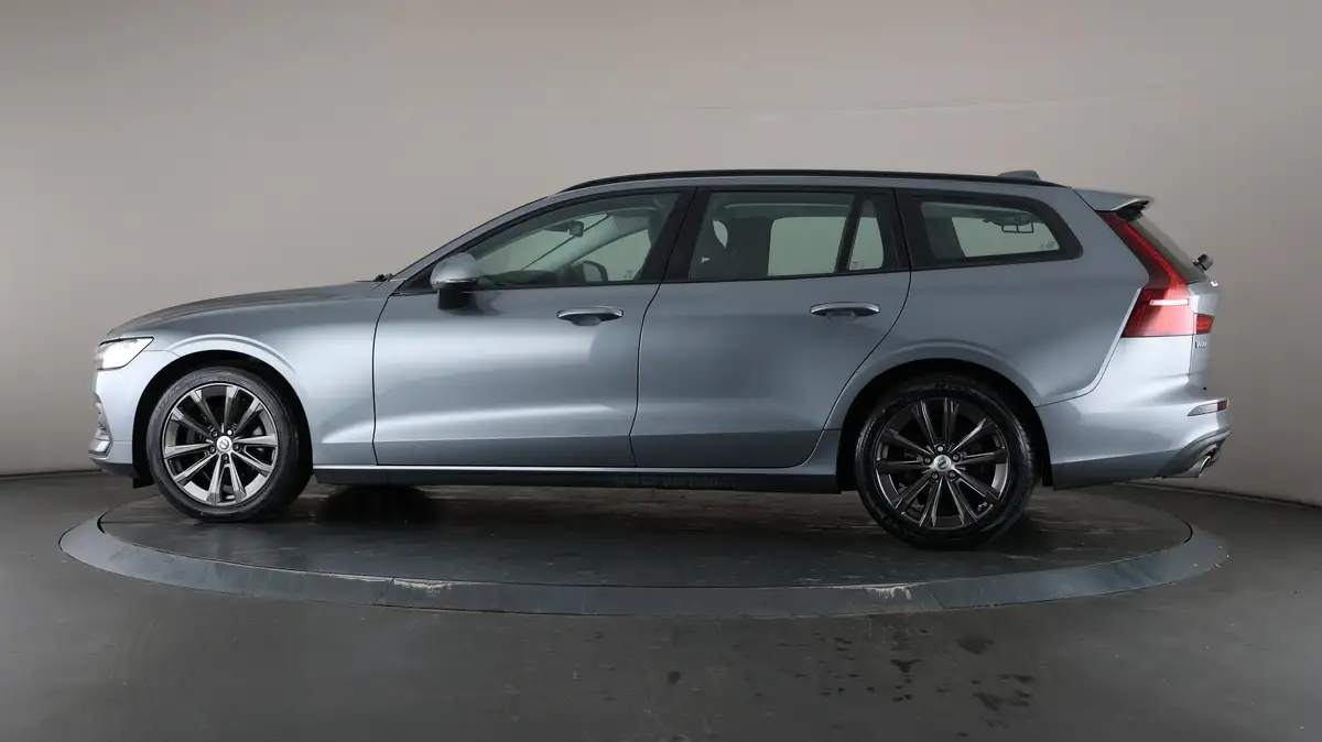 2021-volvo-v60-20-b3-momentum-160bhp-big-30