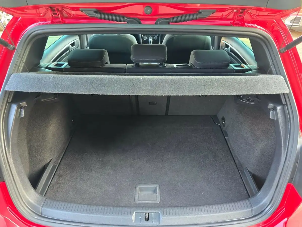 2015-volkswagen-golf-20tdi-gtd-bmt-hatchback-5d-big-15