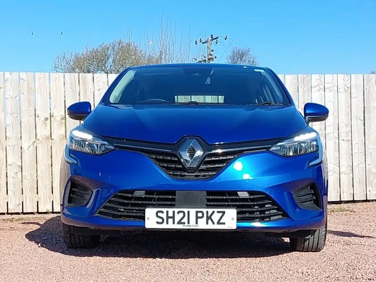 2021-renault-clio-10-tce-iconic-90ps-big-18