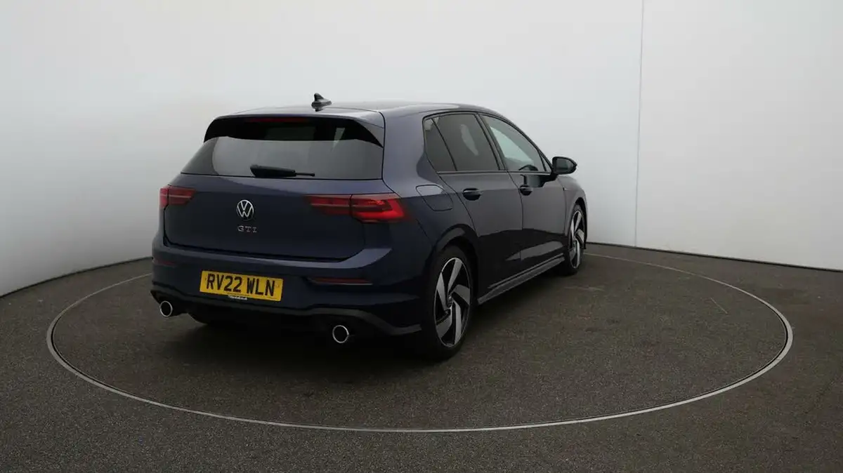 2022-volkswagen-golf-20-tsi-gti-dsg-big-48