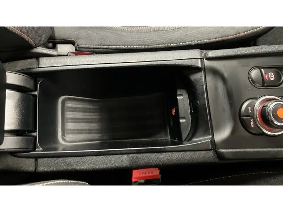 2020-mini-clubman-15-cooper-classic-big-40