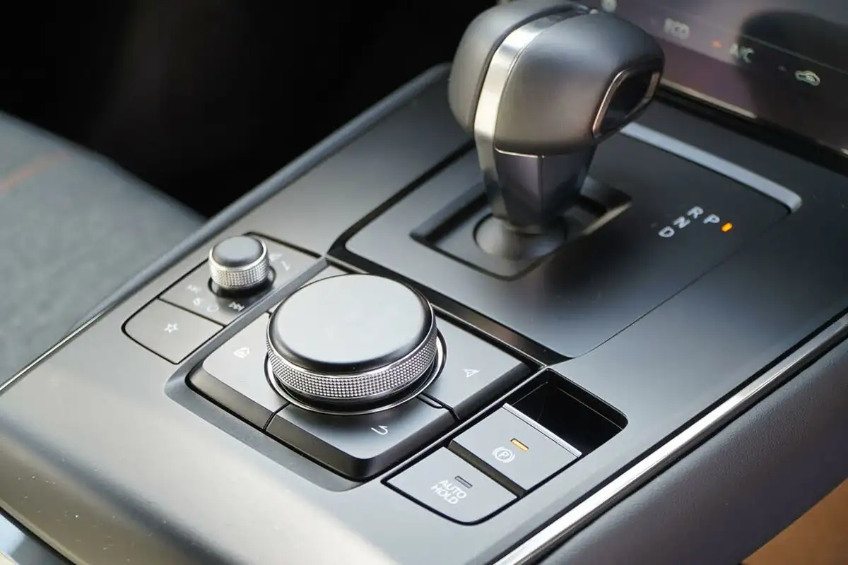 2023-mazda-mx-30-e-exclusive-line-145ps-0cc-big-14