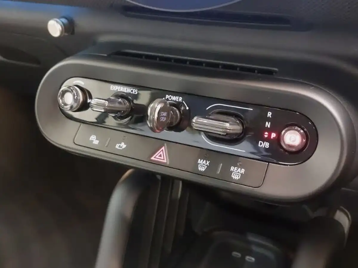 2024-mini-cooper-e-cooper-e-classic-big-11