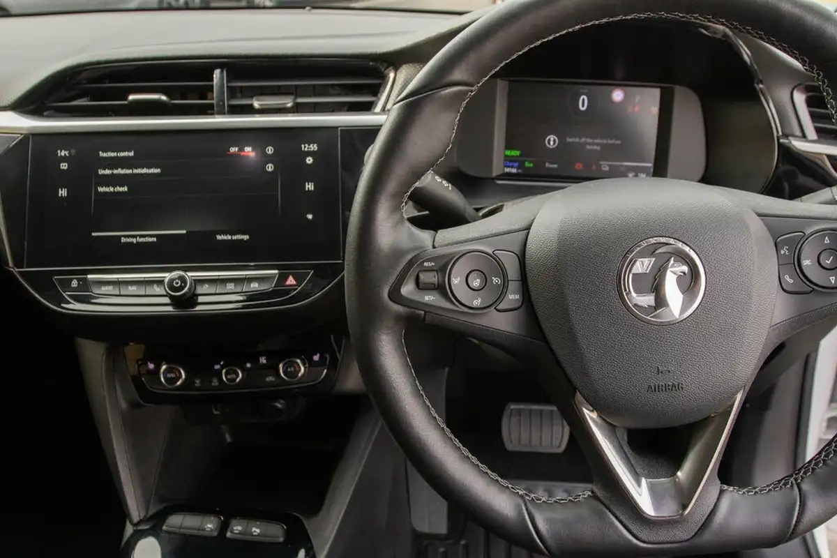 2022-vauxhall-corsa-e-elite-premium-big-16