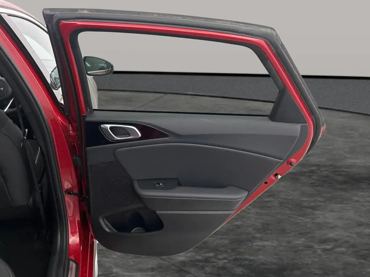 2022-kia-pro-ceed-15-t-gdi-gt-line-big-18