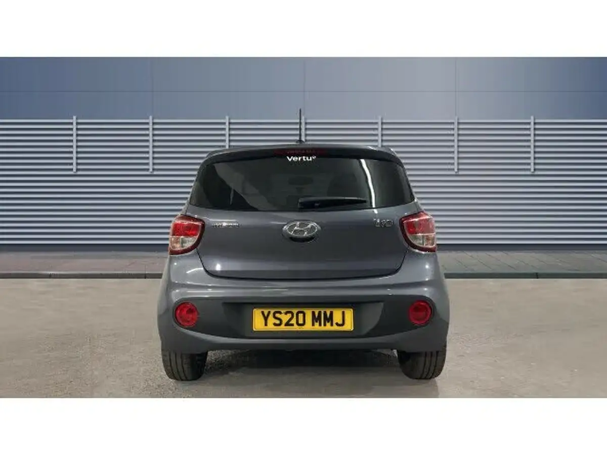2020-hyundai-i10-10-play-big-4