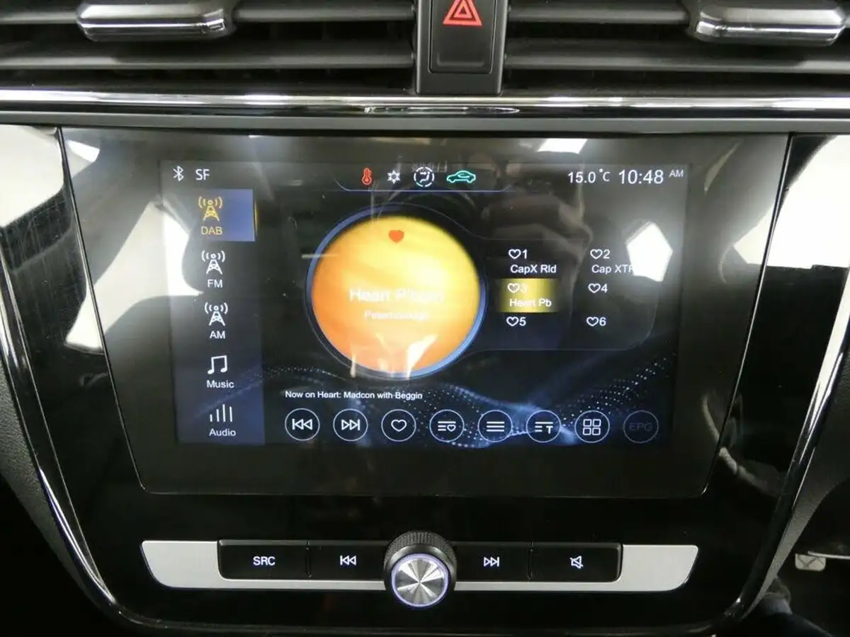 2021-mg-zs-suv-e-exclusive-ev-big-10