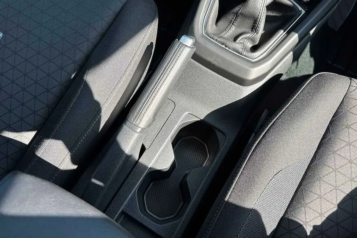 2022-volkswagen-t-cross-10-tsi-se-110ps-dsg-big-25