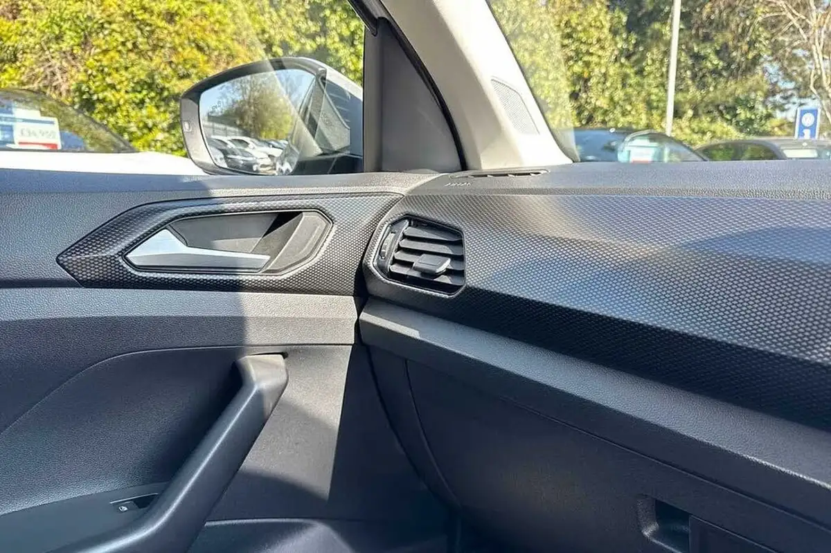 2022-volkswagen-t-cross-10-tsi-se-110ps-dsg-big-29