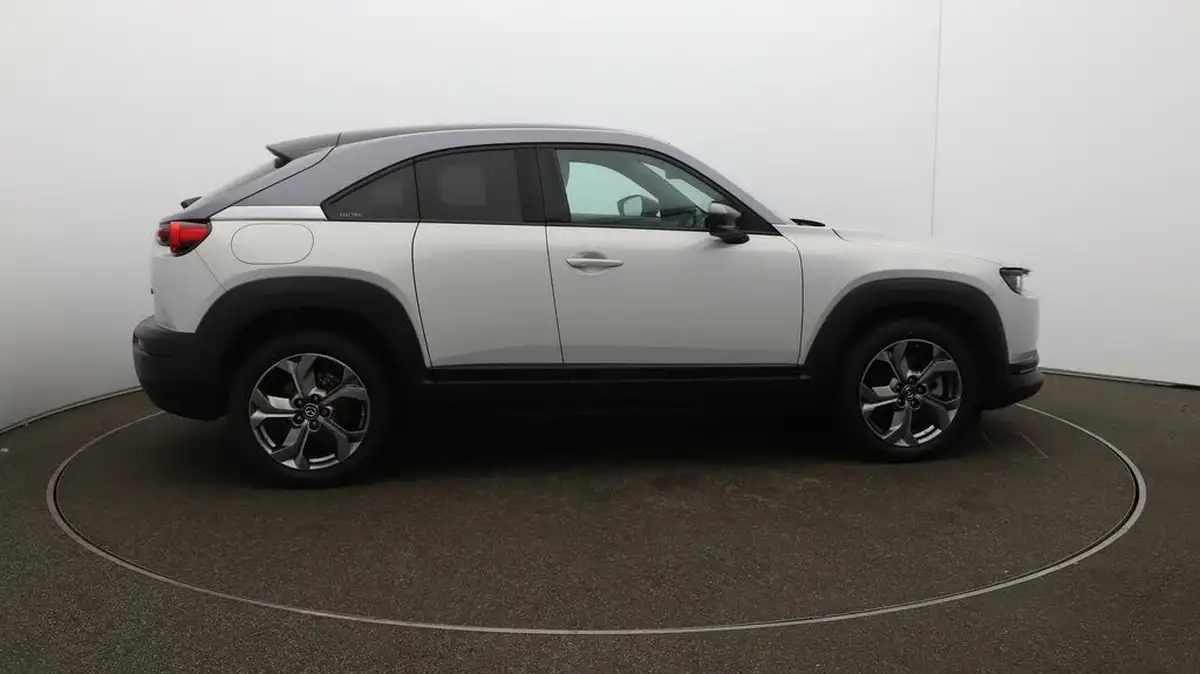 2021-mazda-mx-30-e-first-edition-big-8