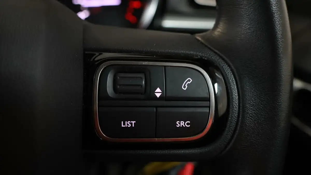 2017-citroen-c3-12-puretech-flair-82ps-big-22