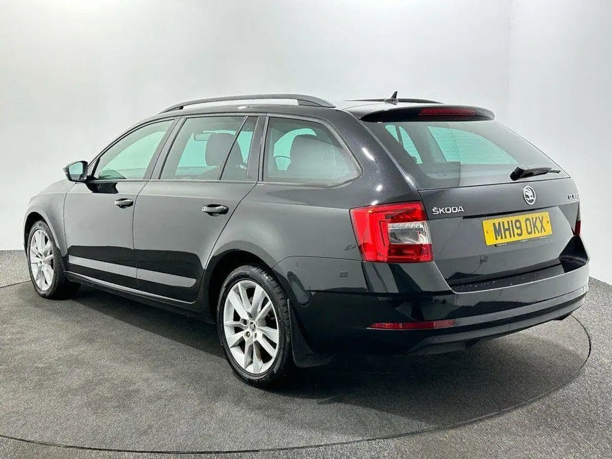 2019-skoda-octavia-20tdi-se-l-estate-dsg-big-4