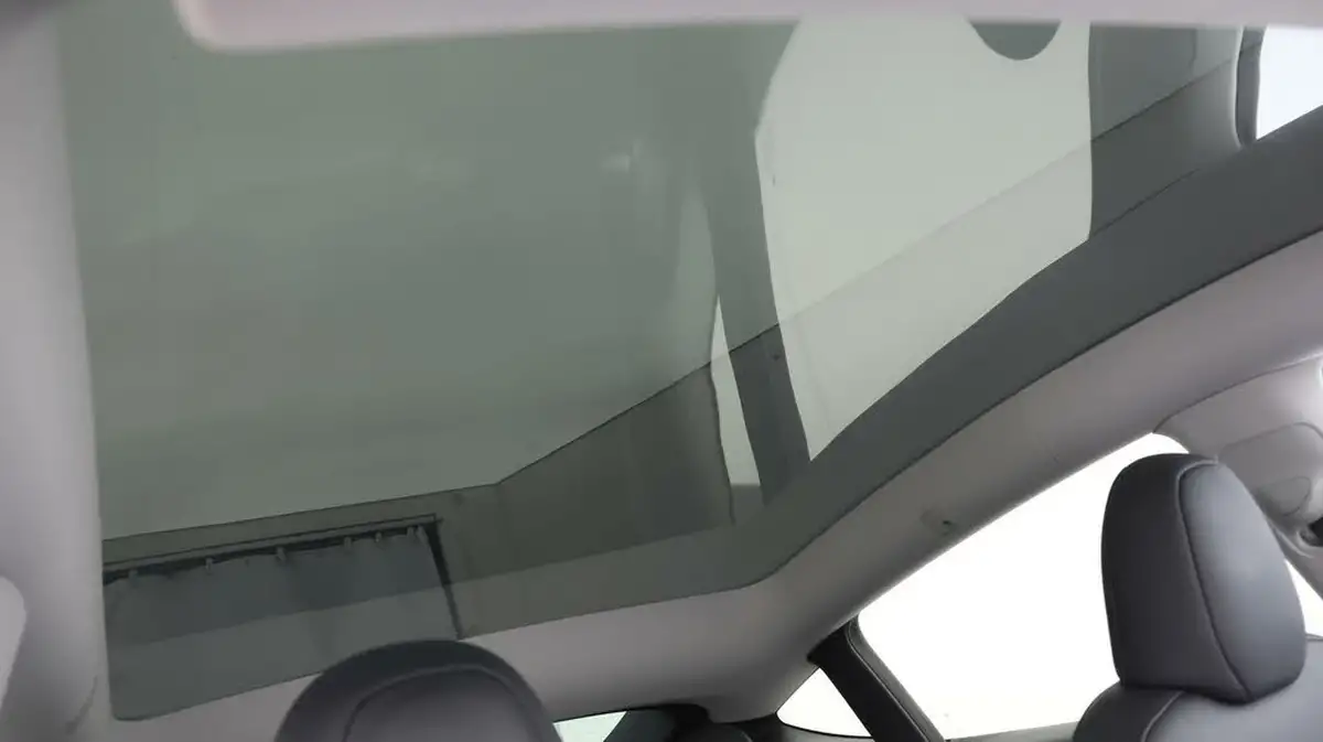 2022-tesla-model-y-e-rwd-big-23