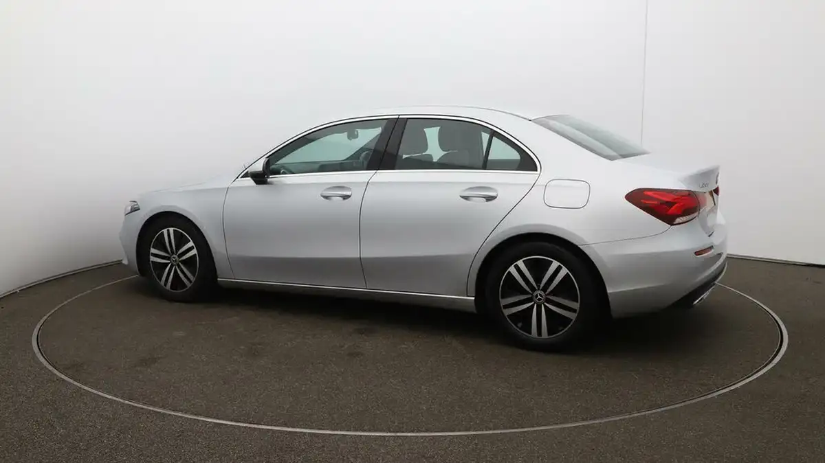 2020-mercedes-benz-a-class-13-a200-sport-saloon-4d-big-39