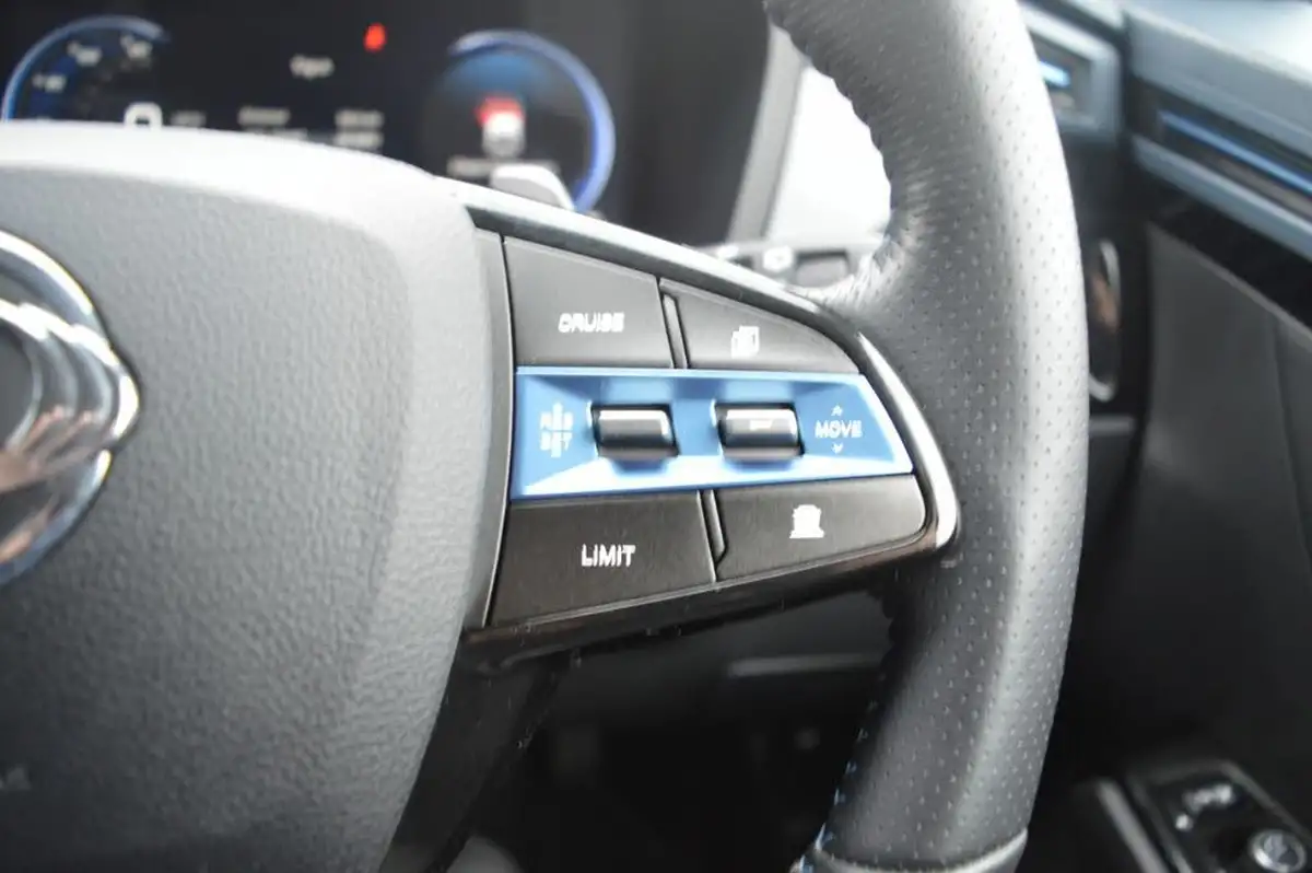 2022-kgm-ssangyong-korando-e-motion-e-ultimate-big-23