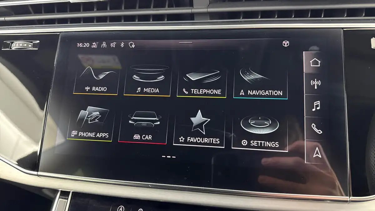 2023-audi-q8-30-55-tfsi-s-line-big-17
