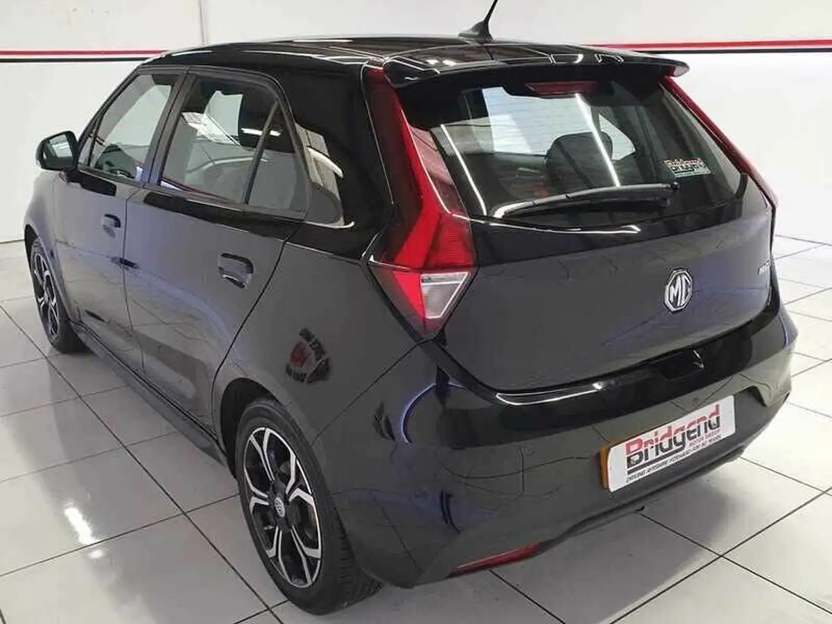 2023-mg-mg3-15-vti-tech-exclusive-nav-big-3
