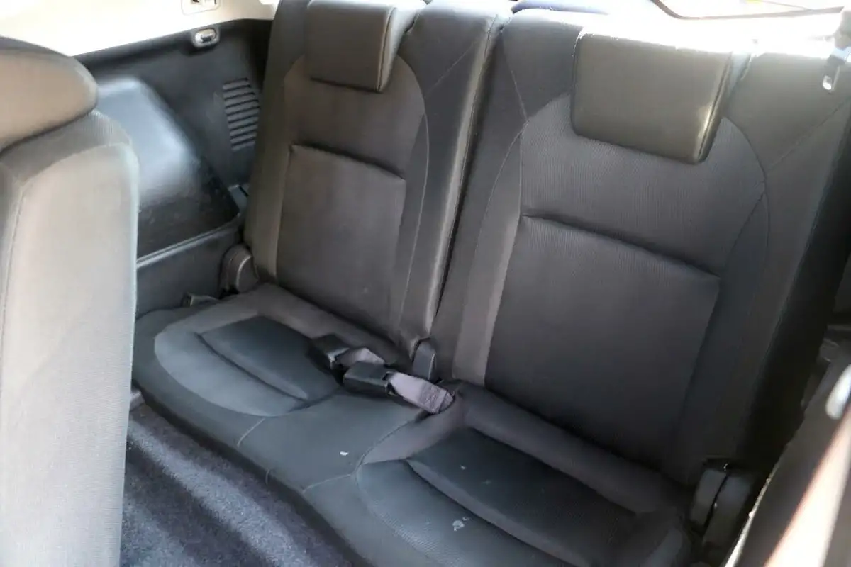2012-nissan-qashqai2-16-acenta-big-24
