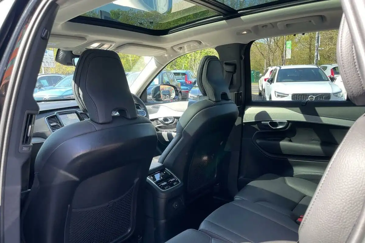 2024-volvo-xc90-20-t8-plus-big-30