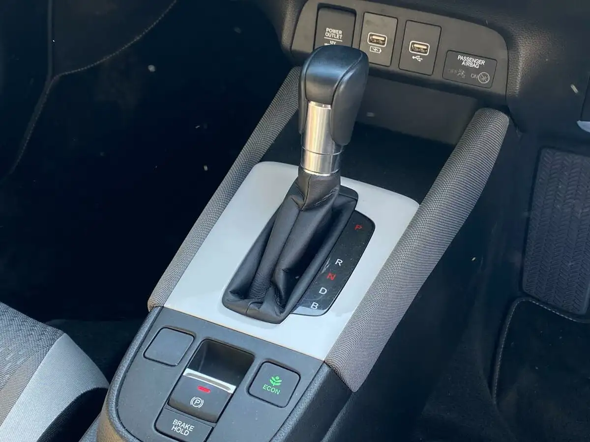 2022-honda-jazz-15-i-mmd-ex-109ps-big-48