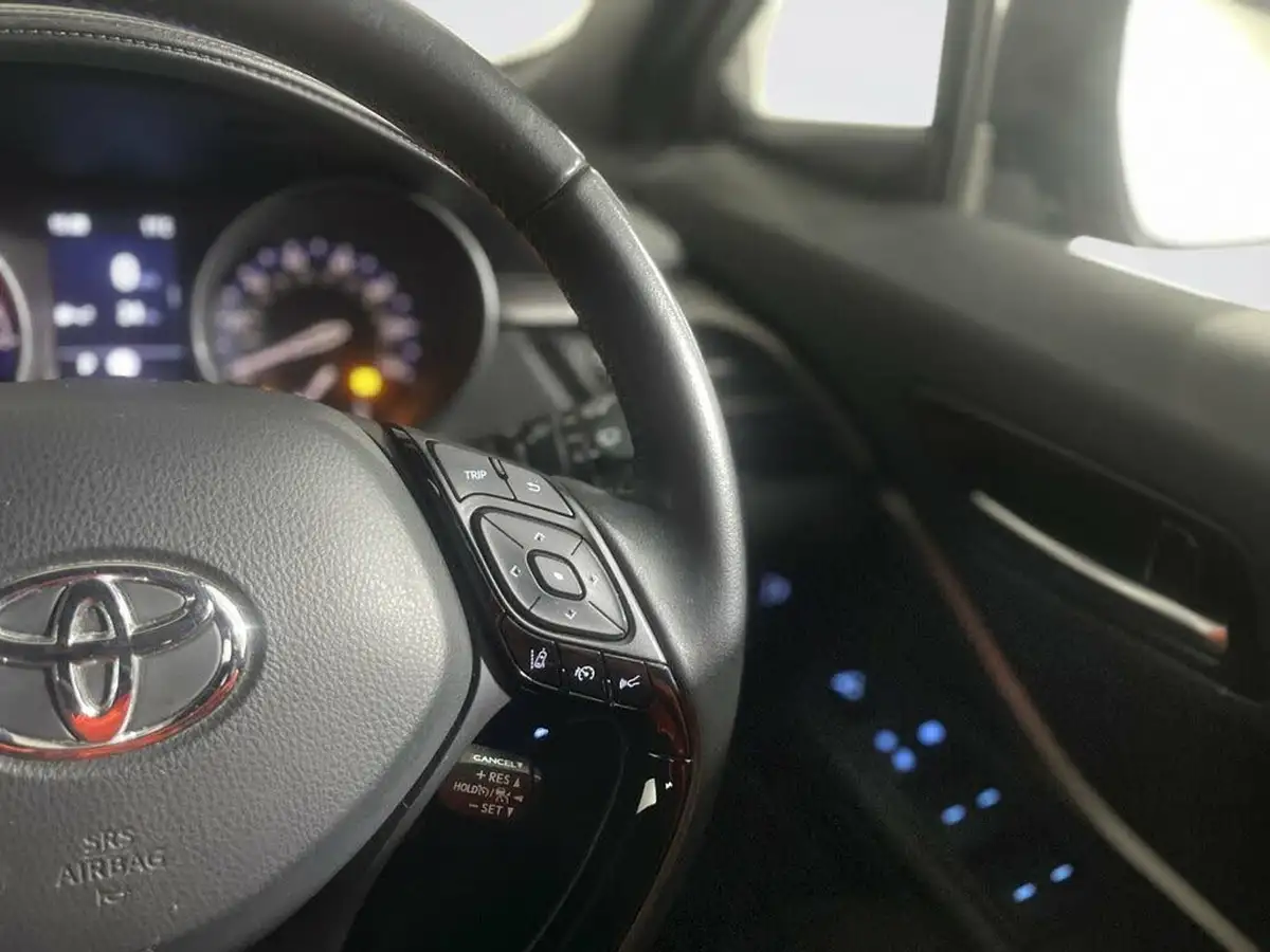 2021-toyota-c-hr-18-vvt-i-icon-big-18