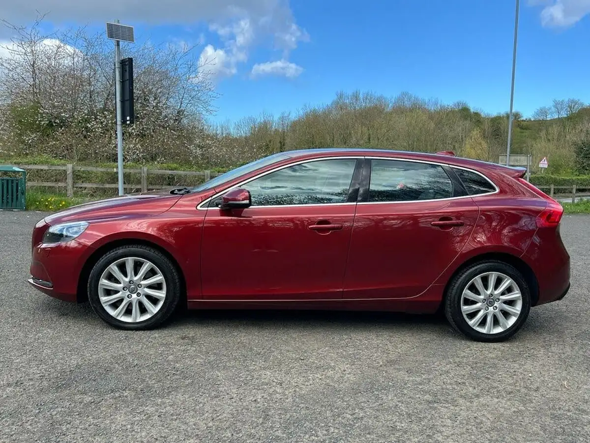 2013-volvo-v40-20td-d4-se-lux-nav-ss-big-16