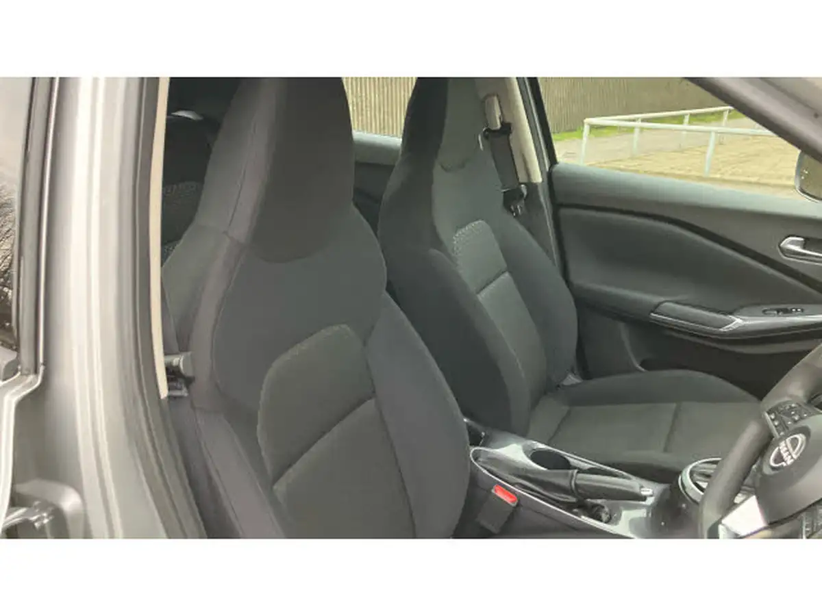 2023-nissan-juke-10-dig-t-acenta-dct-big-24