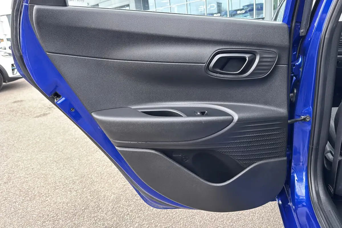 2021-hyundai-i20-10-t-gdi-se-connect-eclutch-imt-big-26