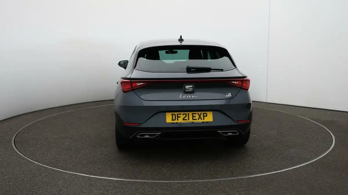 2021-seat-leon-14-e-hybrid-fr-hatchback-big-53