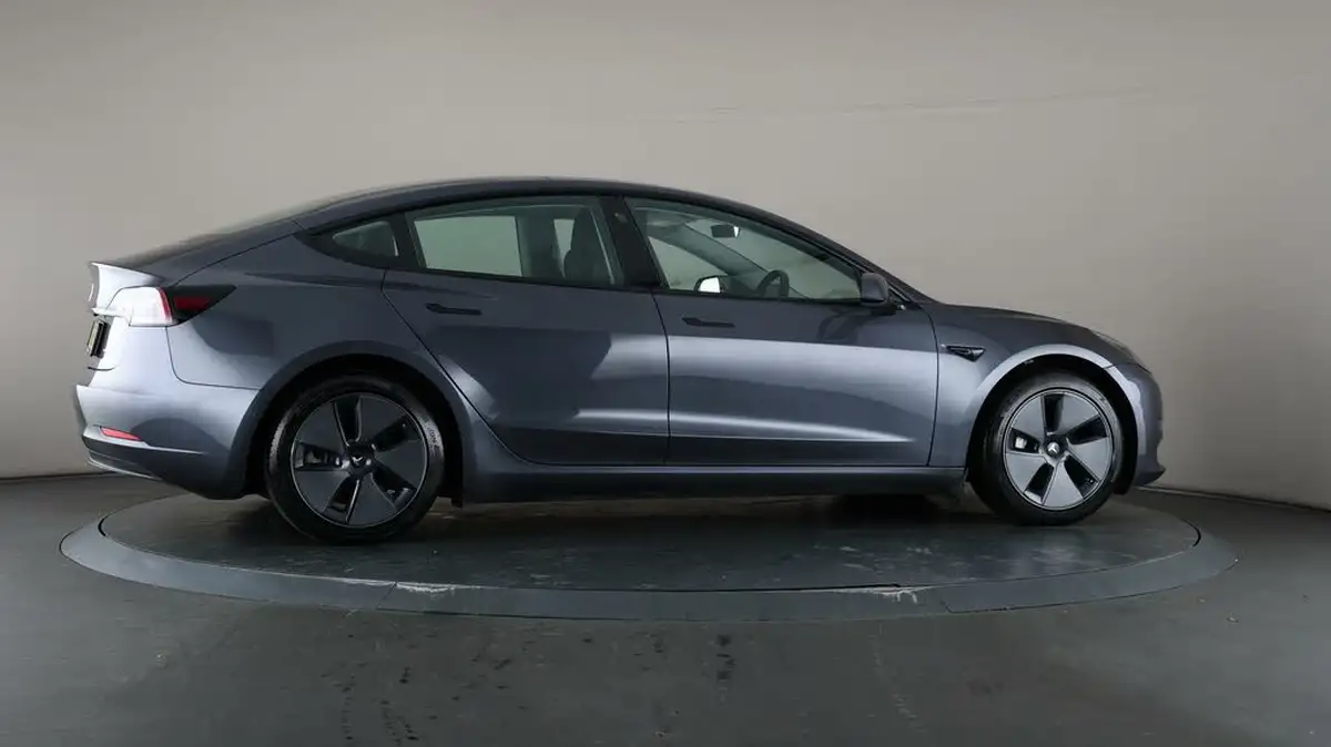 2021-tesla-model-3-e-long-range-4x4-big-55