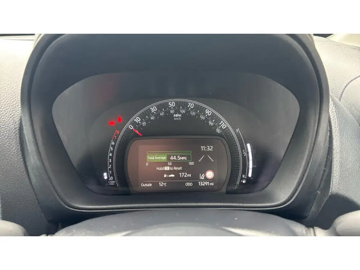 2022-toyota-aygo-x-10-vvt-i-pure-big-8
