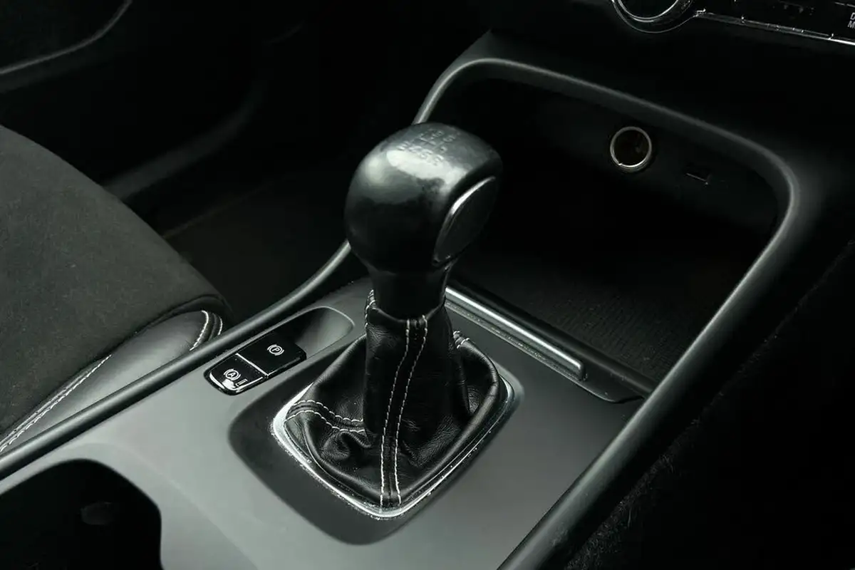 2019-volvo-xc40-15-t3-r-design-163bhp-big-18