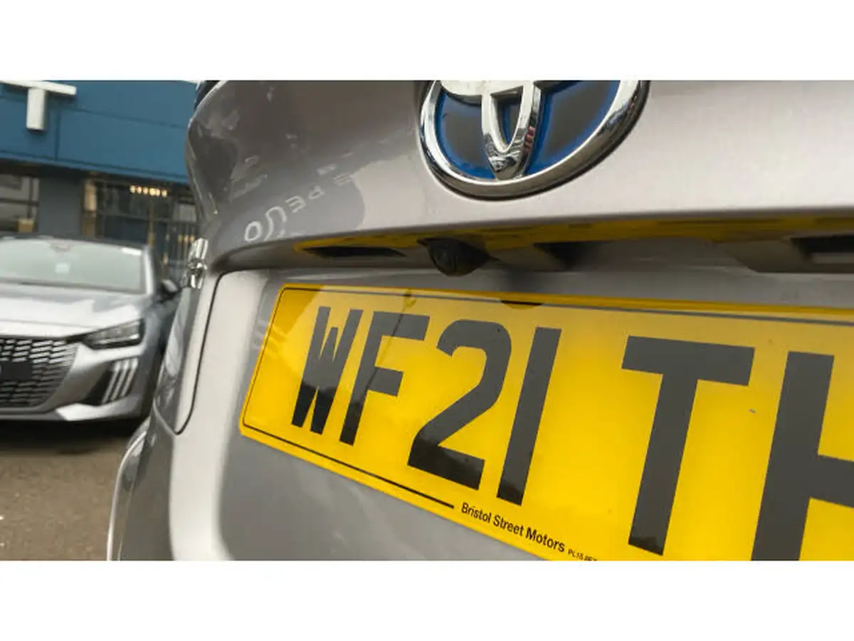 2021-toyota-c-hr-20-vvt-i-design-big-43