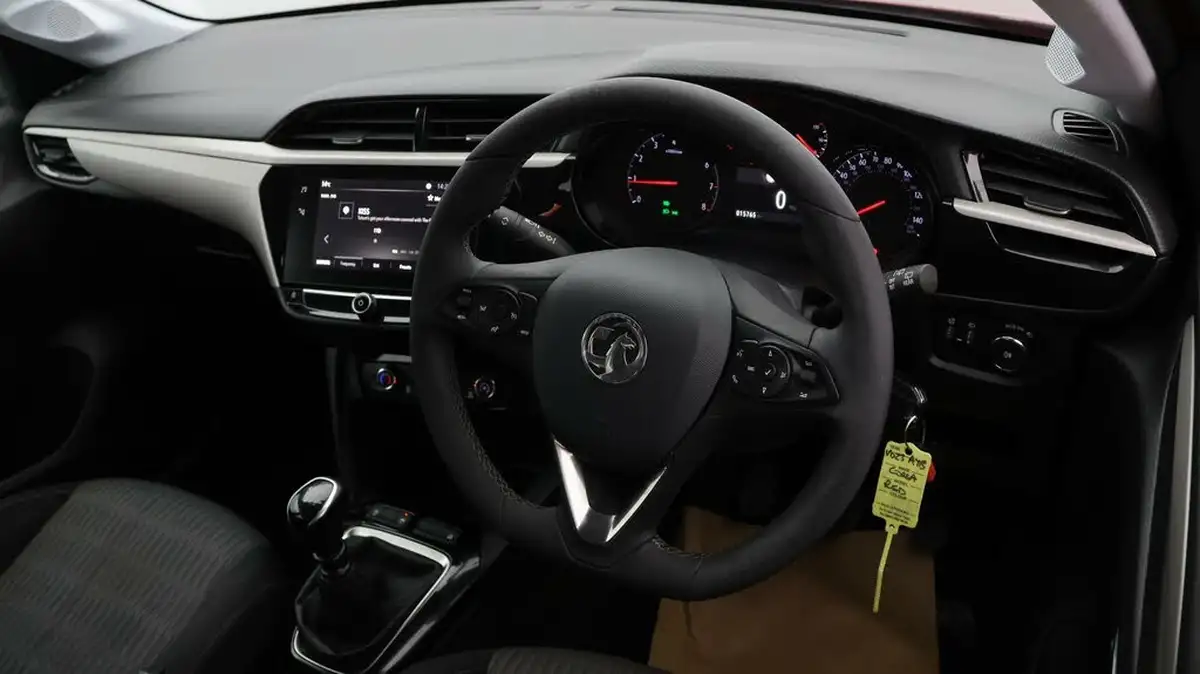2023-vauxhall-corsa-12-turbo-design-big-8