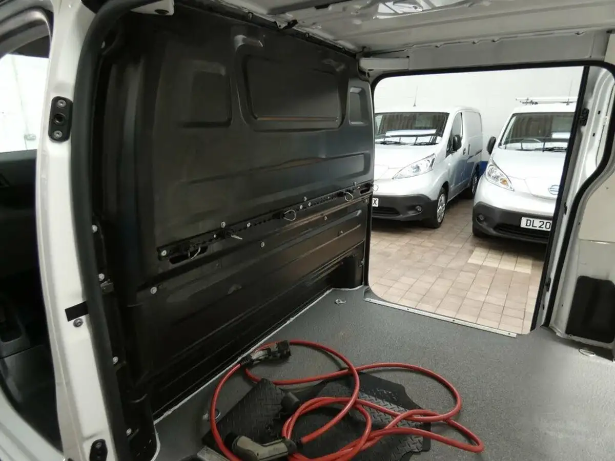 2021-vauxhall-vivaro-big-62