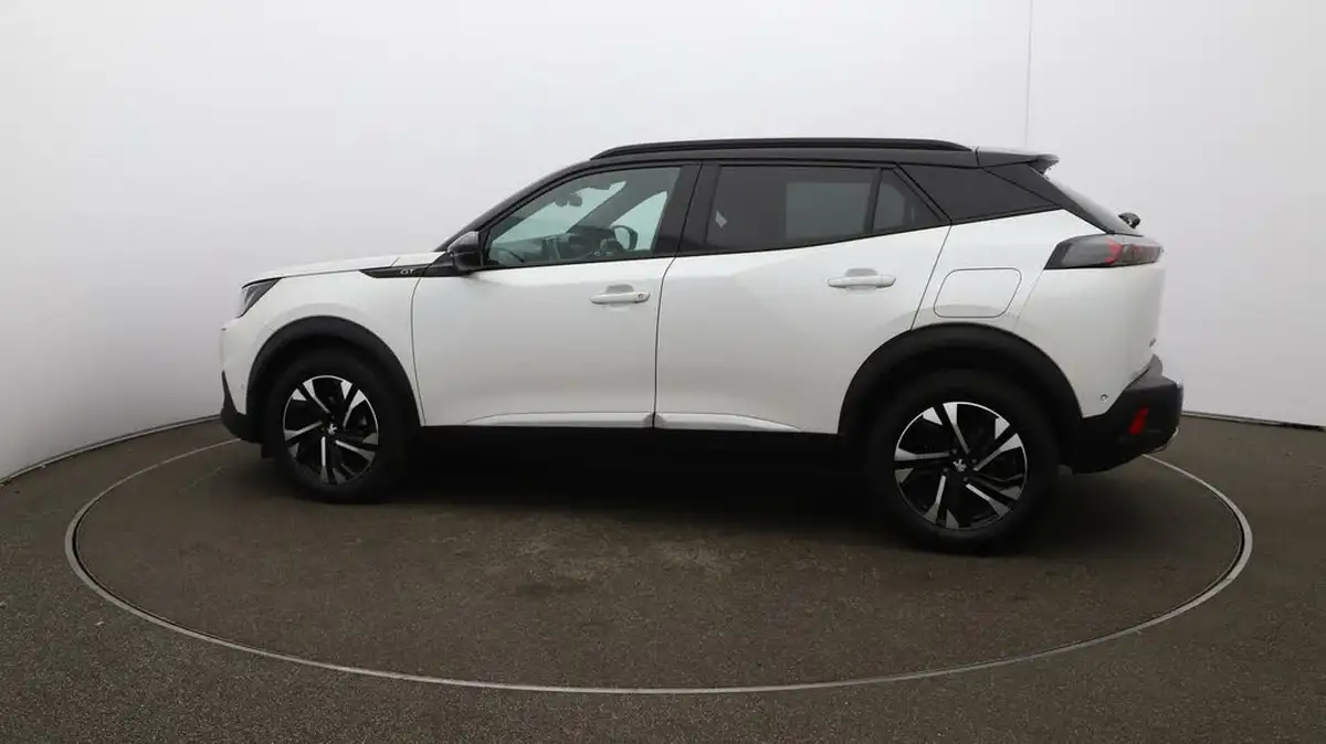 2022-peugeot-2008-suv-12-puretech-gt-big-48